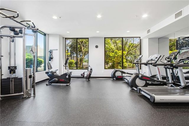 2828 Peachtree Road NW 2402, Atlanta, GA 30305