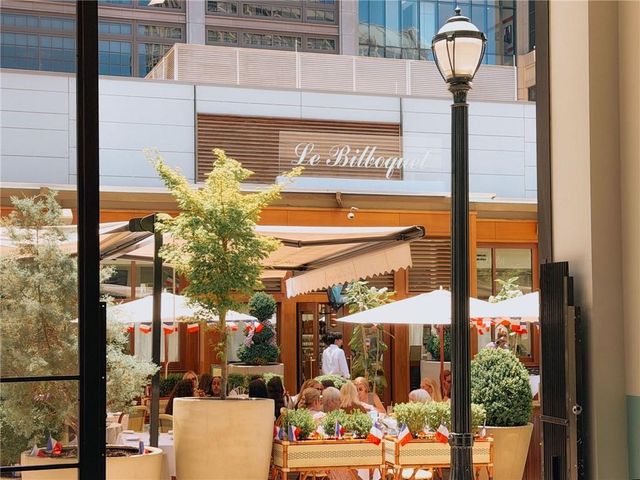 2828 Peachtree Road NW 2402, Atlanta, GA 30305
