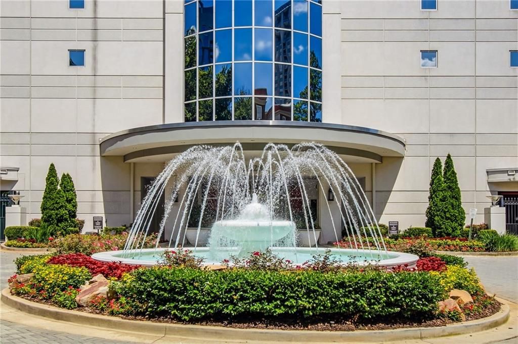 2828 Peachtree Road NW 2402, Atlanta, GA 30305