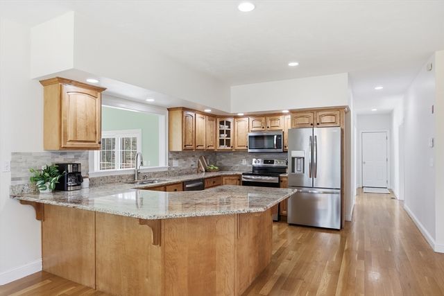 50 Golden Run Rd, Bolton, MA 01740