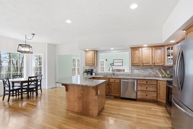 50 Golden Run Rd, Bolton, MA 01740