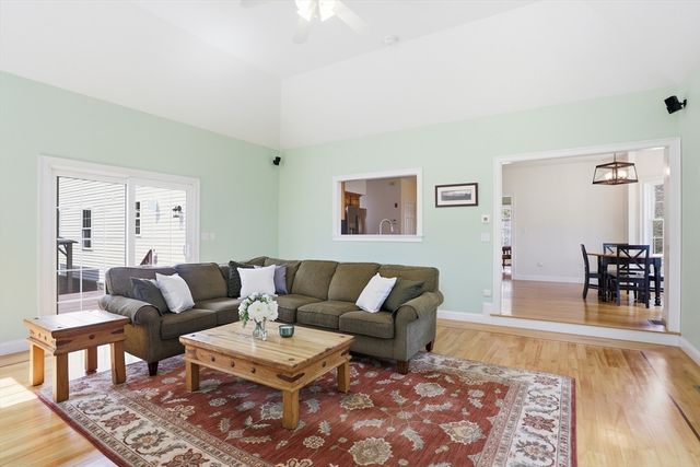 50 Golden Run Rd, Bolton, MA 01740