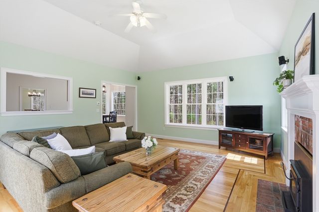 50 Golden Run Rd, Bolton, MA 01740