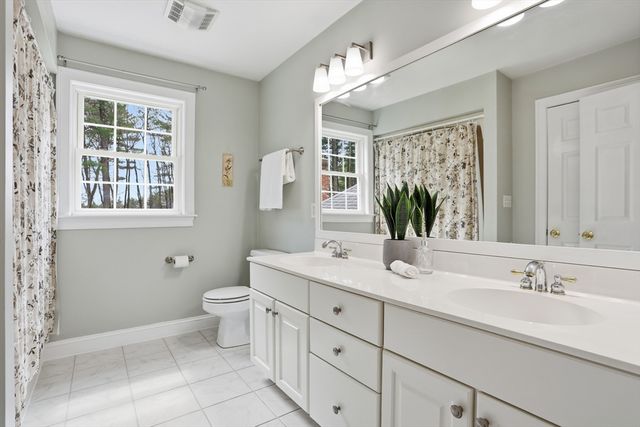 50 Golden Run Rd, Bolton, MA 01740