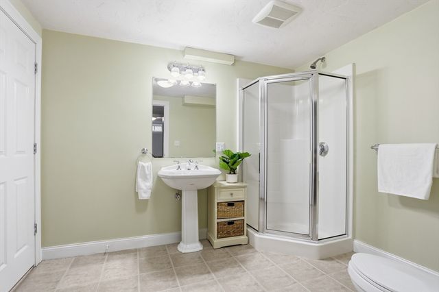 50 Golden Run Rd, Bolton, MA 01740