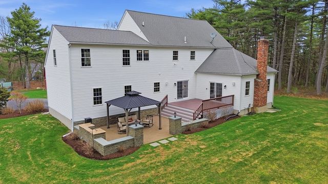 50 Golden Run Rd, Bolton, MA 01740