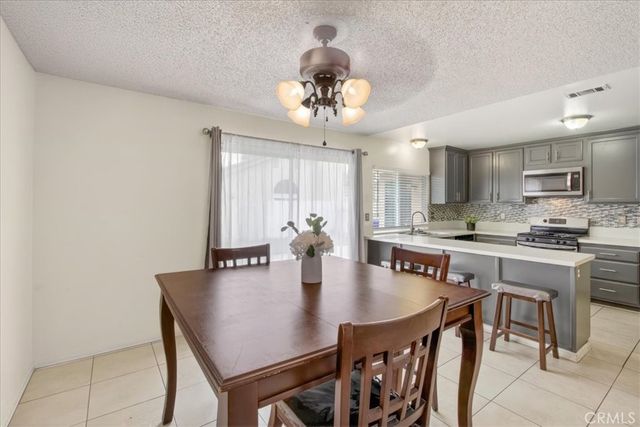 697 S Smoketree, Bloomington, CA 92316