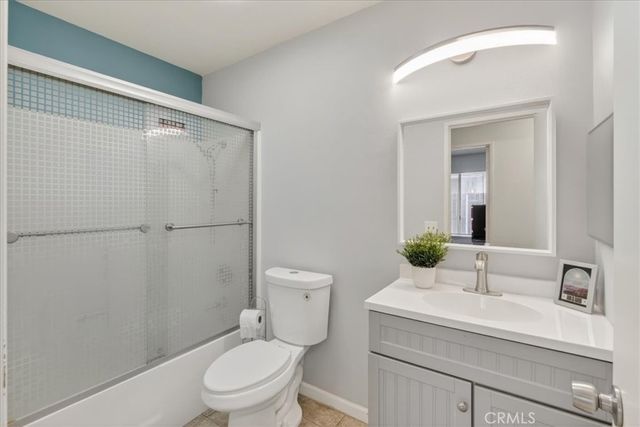 697 S Smoketree, Bloomington, CA 92316