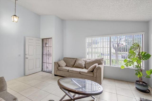 697 S Smoketree, Bloomington, CA 92316