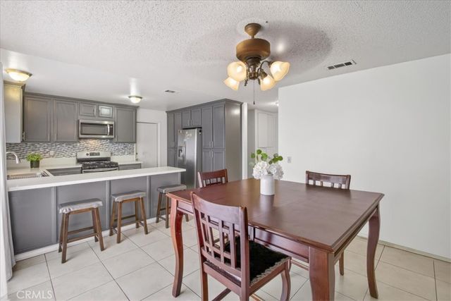 697 S Smoketree, Bloomington, CA 92316