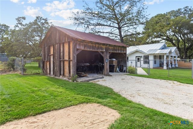 29050 Noll Road, Boerne, TX 78015