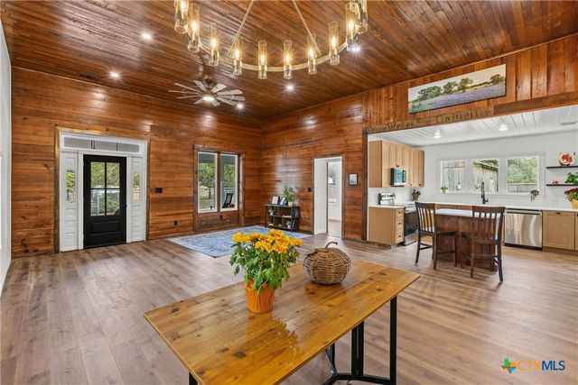 29050 Noll Road, Boerne, TX 78015