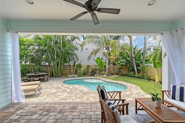 1738 SIESTA DRIVE, Sarasota, FL 34239
