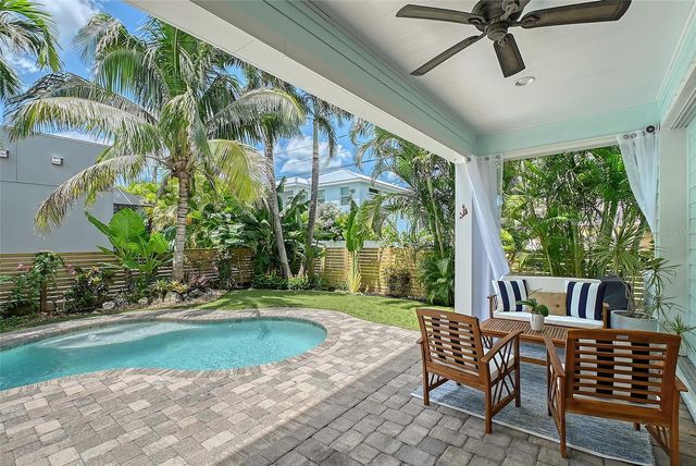 1738 SIESTA DRIVE, Sarasota, FL 34239