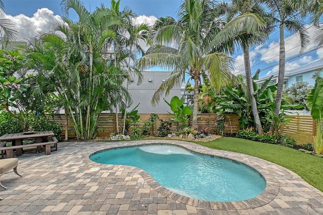 1738 SIESTA DRIVE, Sarasota, FL 34239