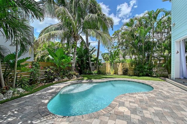 1738 SIESTA DRIVE, Sarasota, FL 34239