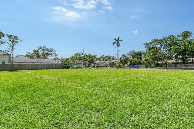 1738 SIESTA DRIVE, Sarasota, FL 34239