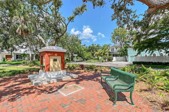 1738 SIESTA DRIVE, Sarasota, FL 34239