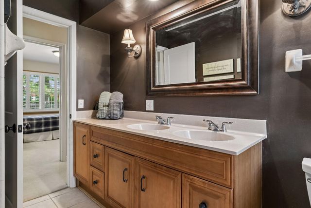 5917 Grimes Avenue S, Edina, MN 55424