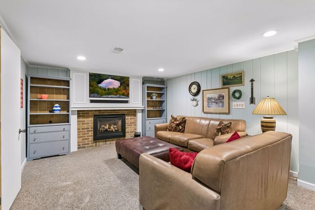 5917 Grimes Avenue S, Edina, MN 55424