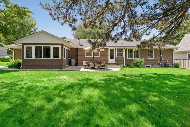 5917 Grimes Avenue S, Edina, MN 55424