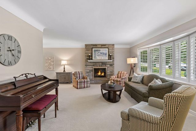 5917 Grimes Avenue S, Edina, MN 55424