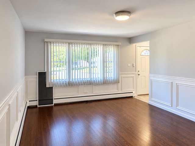 17034 Henry Street, Lansing, IL 60438