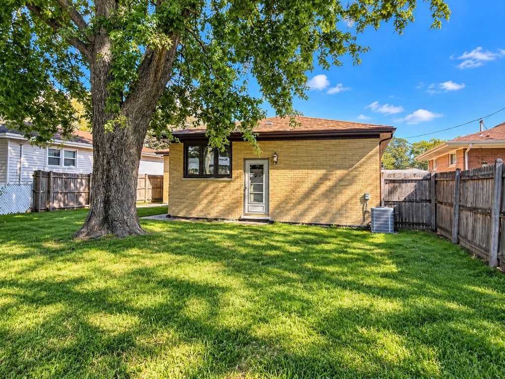 17034 Henry Street, Lansing, IL 60438 — photo 2