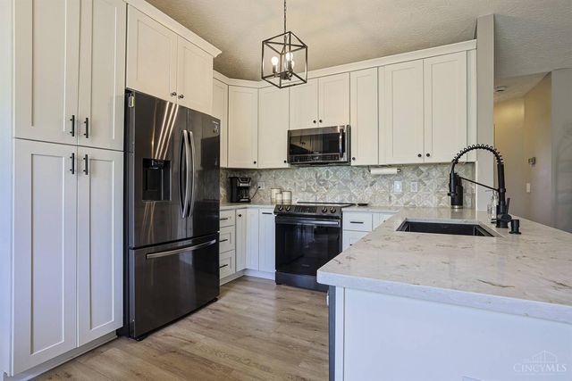 8040 South Port Drive, West Chester, OH 45069