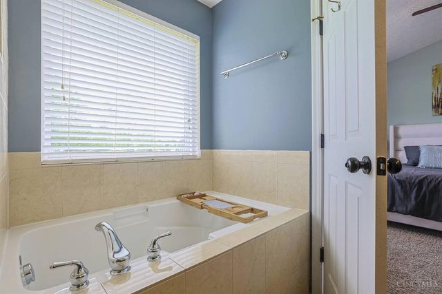 8040 South Port Drive, West Chester, OH 45069