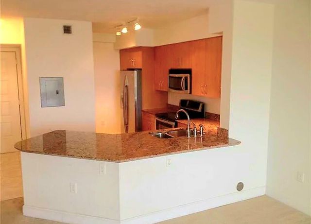1830 Radius Drive 526, Hollywood, FL 33020