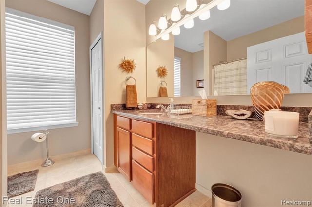 14261 Greenbrier Drive, Sterling Heights, MI 48313