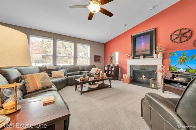 14261 Greenbrier Drive, Sterling Heights, MI 48313