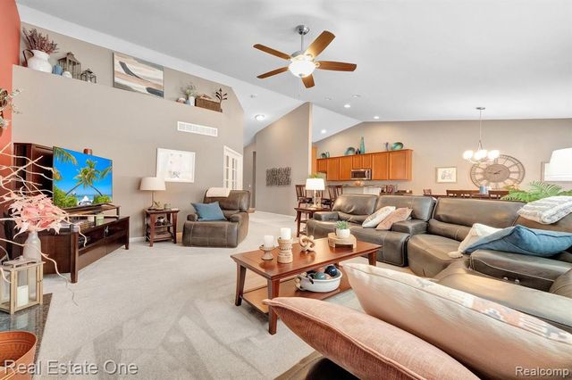 14261 Greenbrier Drive, Sterling Heights, MI 48313