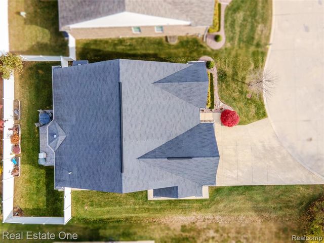 14261 Greenbrier Drive, Sterling Heights, MI 48313