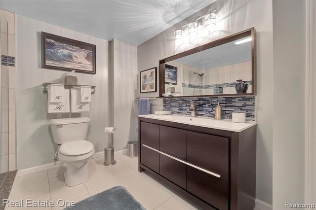 14261 Greenbrier Drive, Sterling Heights, MI 48313