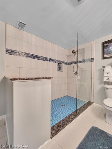 14261 Greenbrier Drive, Sterling Heights, MI 48313