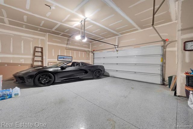 14261 Greenbrier Drive, Sterling Heights, MI 48313