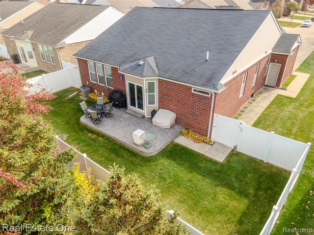 14261 Greenbrier Drive, Sterling Heights, MI 48313