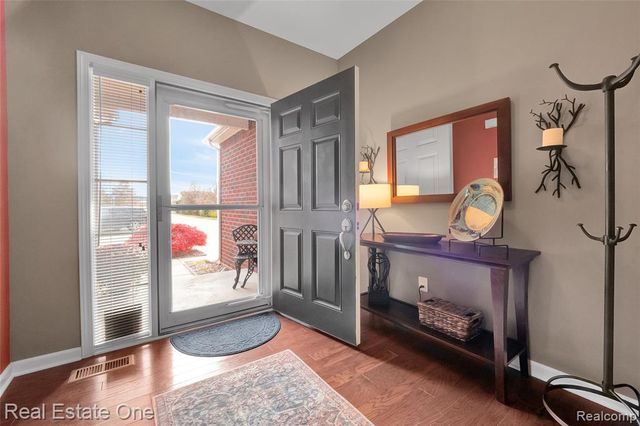 14261 Greenbrier Drive, Sterling Heights, MI 48313