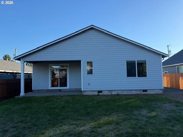 1105 HARDCASTLE Ave, Woodburn, OR 97071
