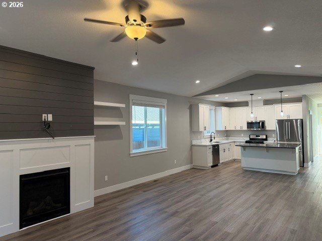 1105 HARDCASTLE Ave, Woodburn, OR 97071