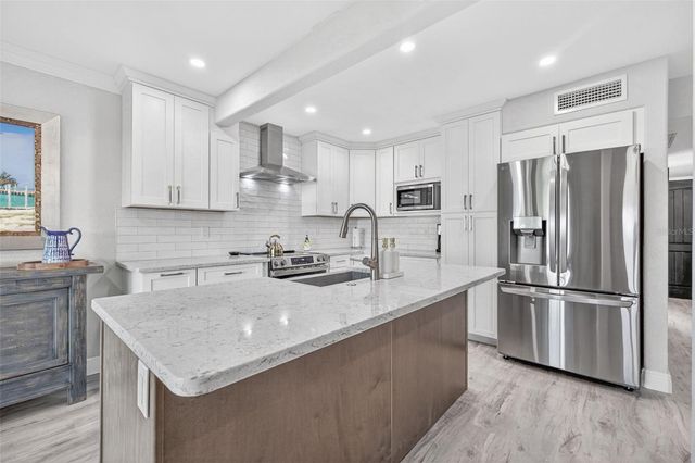 6747 CAPE HATTERAS WAY NE 3, St Petersburg, FL 33702