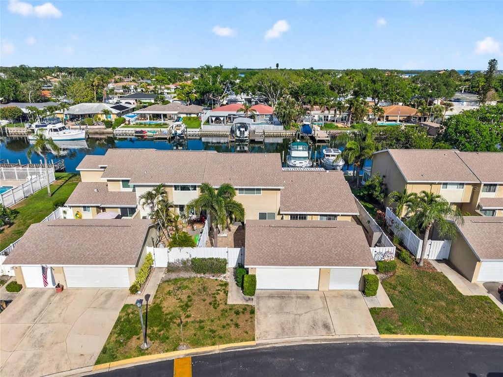 6747 CAPE HATTERAS WAY NE 3, St Petersburg, FL 33702