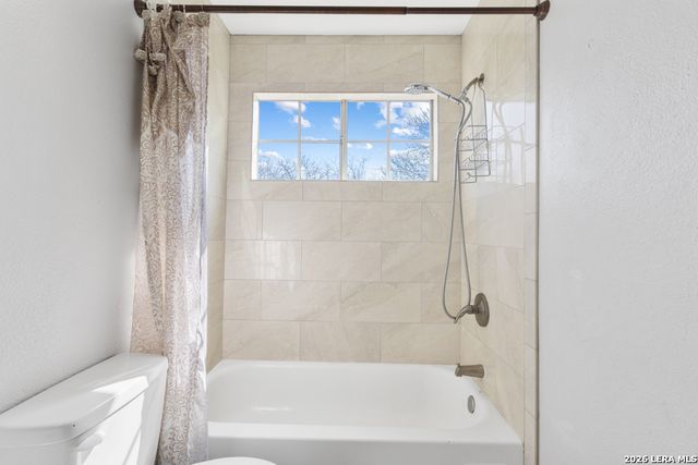 9135 Rue De Lis, San Antonio, TX 78250