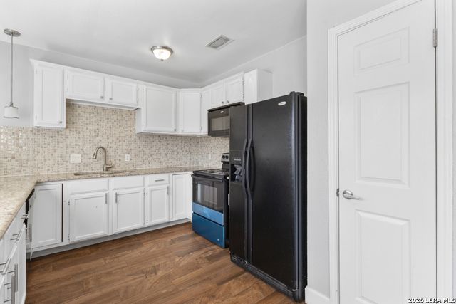 9135 Rue De Lis, San Antonio, TX 78250