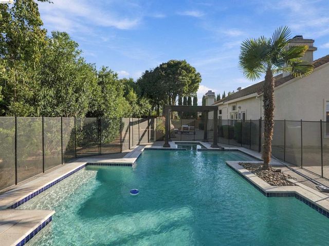 1260 Bay Court, Brentwood, CA 94513
