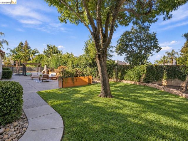 1260 Bay Court, Brentwood, CA 94513