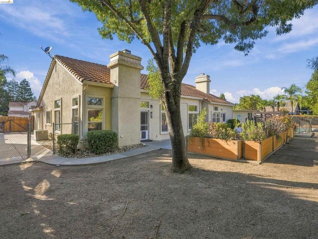 1260 Bay Court, Brentwood, CA 94513