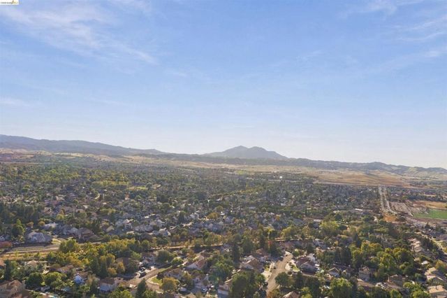 1260 Bay Court, Brentwood, CA 94513